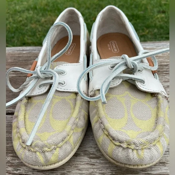 Coach Yellow and Cream Boat Loafer Flats Size 7 In Box!! - Picture 2 of 9